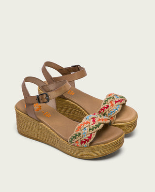 SANDALIA CUÑA PIEL Y TEJIDO TAUPE COLORES INÉS