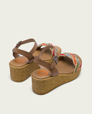 SANDALIA CUÑA PIEL Y TEJIDO TAUPE COLORES INÉS
