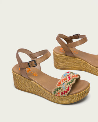 SANDALIA CUÑA PIEL Y TEJIDO TAUPE COLORES INÉS