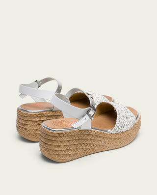 SANDALIA DE CUÑA DE PIEL BLANCO PLATA DALIA
