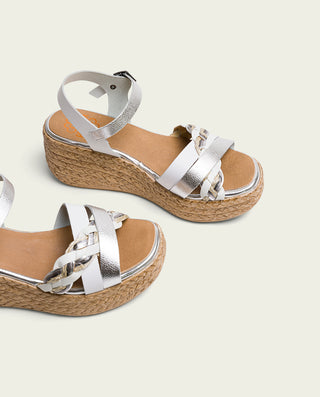 SANDALIA DE CUÑA DE PIEL BLANCO PLATA DIANA