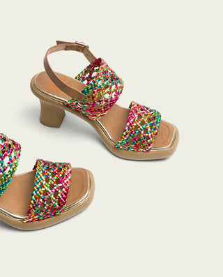 SANDALIA DE TACÓN DE PIEL TRENZADA TAUPE COLORES ALICIA