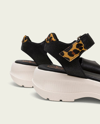 SANDALIA DEPORTIVA DE PLATAFORMA NEGRO LEOPARDO NAOMI