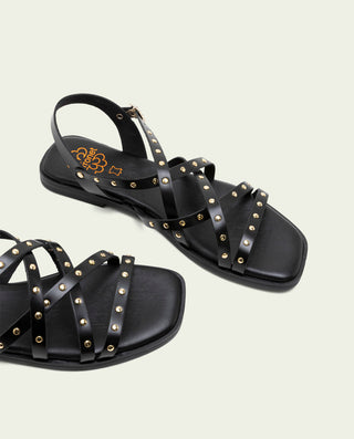 Sandalia plana de piel de tiras con tachuelas Blair negro