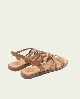 Sandalia plana de piel de tiras con tachuelas Blair taupe