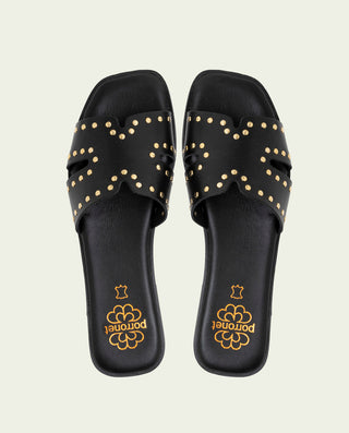 Sandalia plana de piel con tachuelas Becca negro