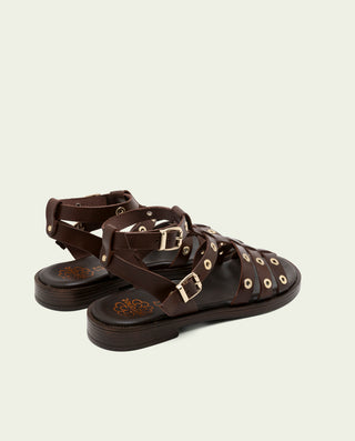 Sandalia plana de piel con tachuelas Catalina moka