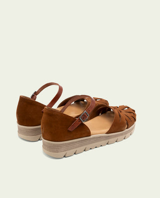 SANDALIA DE SERRAJE BRUNA CUERO