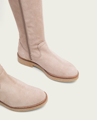 BOTAS ALTAS PLANAS ARENA CON CREMALLERA VEGA