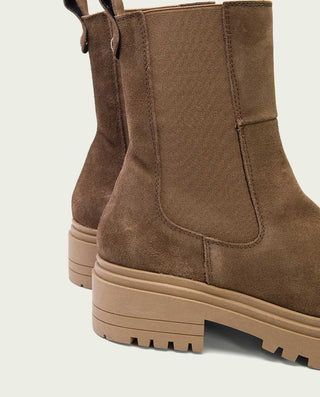 BOTINES SERRAJE MOKA CON ELÁSTICOS SIBILA