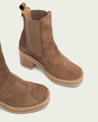 BOTINES DE TACÓN MOKA CON ELÁSTICOS REA