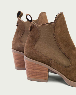 BOTINES COWBOY MOKA CON ELÁSTICOS JACKIE