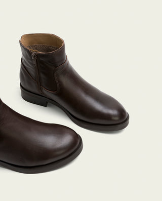 BOTINES DE PIEL MOKA CON CREMALLERA BÁRBARA