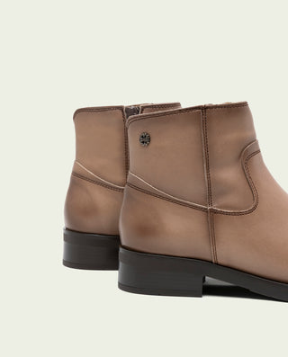 BOTINES DE PIEL TAUPE CON CREMALLERA BÁRBARA