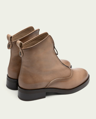 BOTINES DE PIEL TAUPE CON CREMALLERA CENTRAL BEATRIZ