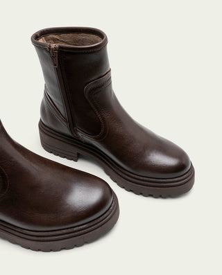 BOTINES DE PIEL MOKA CON CREMALLERA CLARA