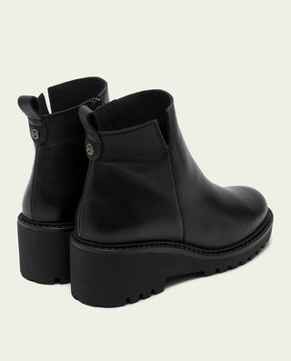 BOTINES DE PIEL CON CUÑA Y CREMALLERA NEGRA ELENA