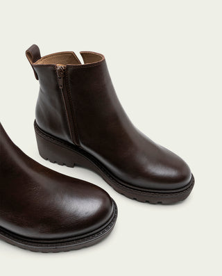 BOTINES DE PIEL CON CUÑA Y CREMALLERA MOKA ELENA