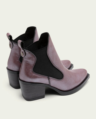 BOTINES COWBOY DE PIEL BURDEOS METALIZADA FANNY