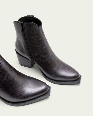 BOTINES COWBOY DE PIEL METALIZADA MOKA CON CREMALLERA FÁTIMA