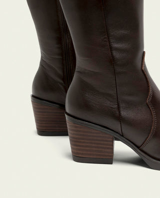 BOTAS COWBOY DE PIEL MOKA CON CREMALLERA FLORA