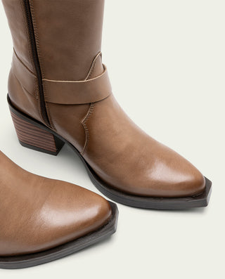 BOTAS COWBOY DE PIEL TAUPE CON CREMALLERA FIONA