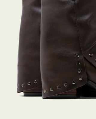 BOTAS DOBLE FAZ DE PIEL MOKA CON TACHUELAS FIORELLA