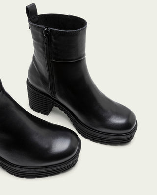 BOTINES DE PIEL CON CREMALLERA NEGRA MARTA