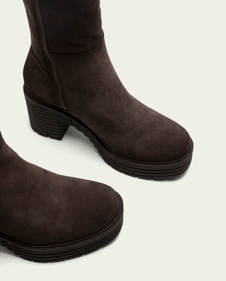 BOTAS DE PIEL DE TACÓN MOKA MARINA