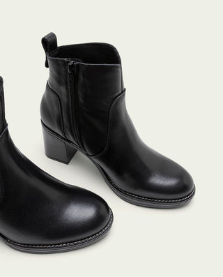 BOTINES DE PIEL DE TACÓN NEGRO RAQUEL