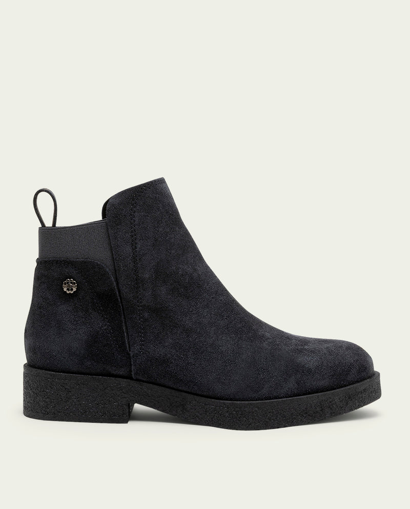 BOTINES DE PIEL CON ELÁSTICOS ISABEL CARBÓN