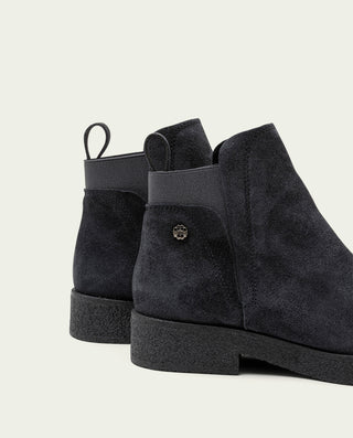 BOTINES DE PIEL CON ELÁSTICOS ISABEL CARBÓN