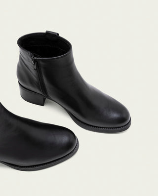 BOTINES DE PIEL DE TACÓN OLGA NEGRO