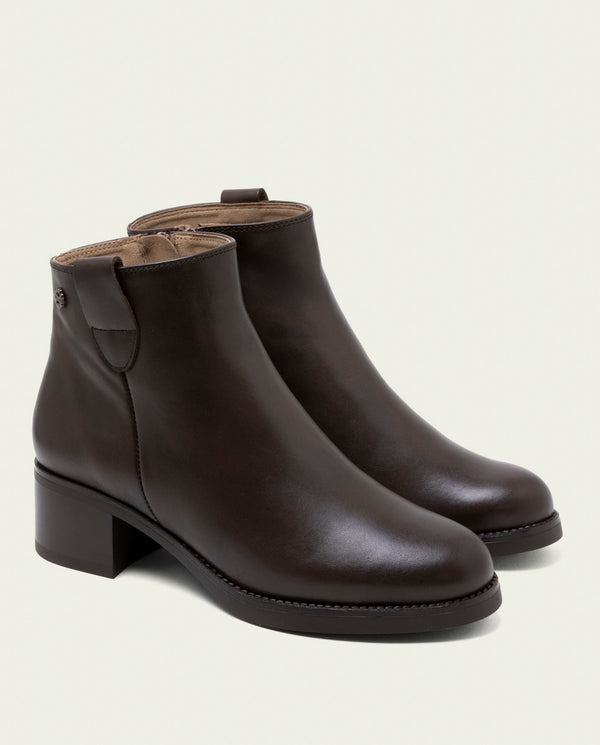 BOTINES DE PIEL DE TACÓN CON CREMALLERA OLGA MOKA