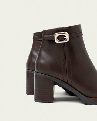 BOTINES DE PIEL DE TACÓN TATIANA MOKA