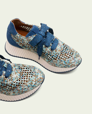 DEPORTIVA CALADA DE PIEL Y TEXTIL INÉS AZUL