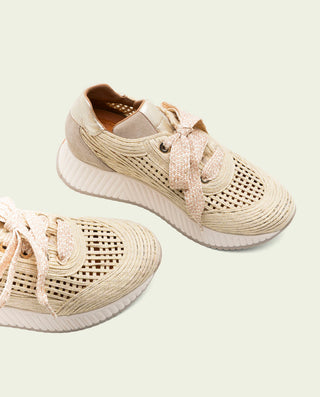 DEPORTIVA CALADA DE PIEL Y TEXTIL INÉS ARENA ORO