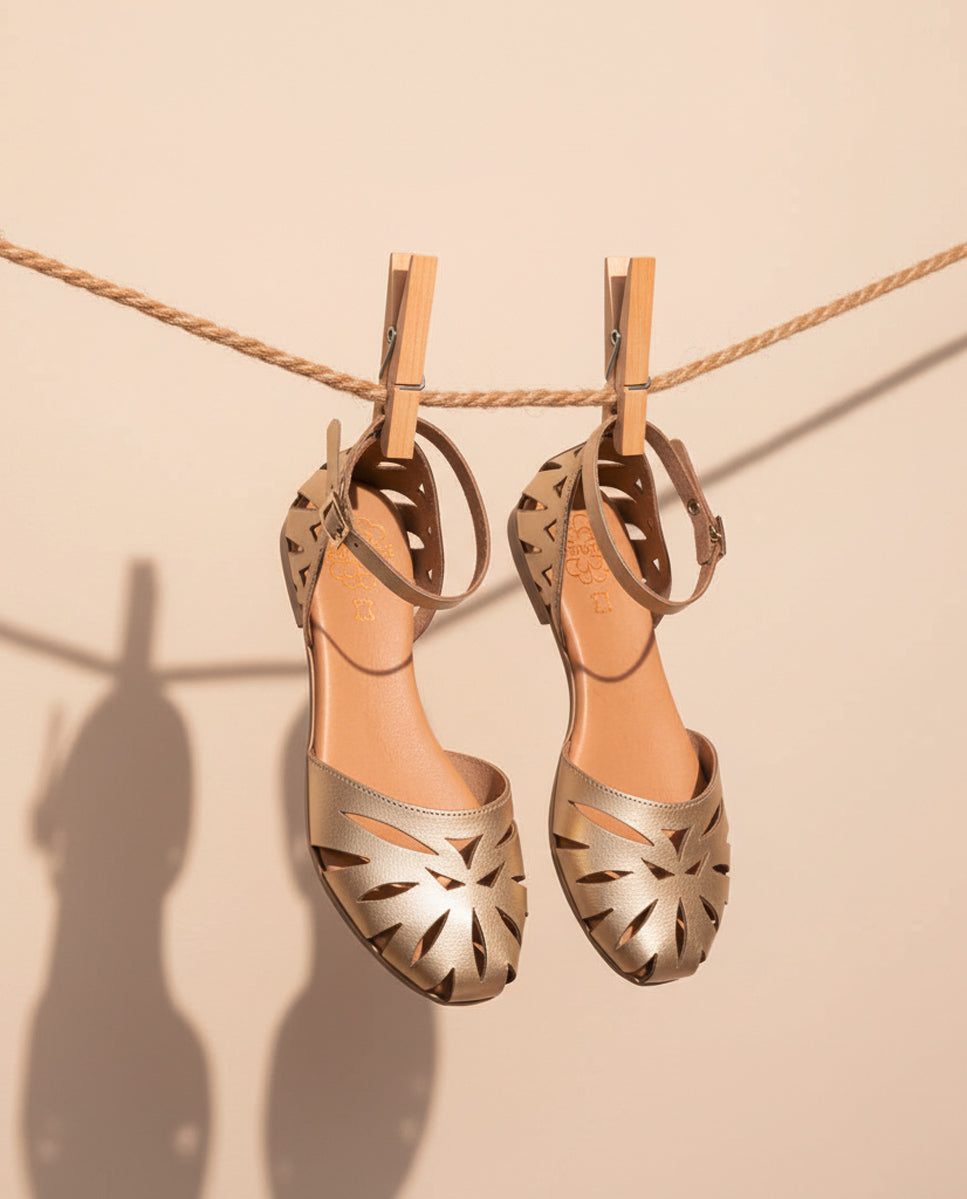 Sandalia plana piel Alice oro