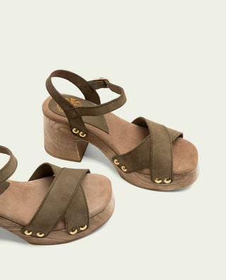 Sandalia tacón piel Vanesa kaki