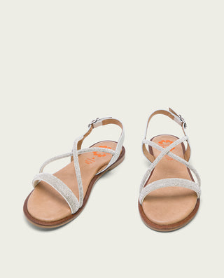 SANDALIA PLANA CON BRILLANTES BLANCA AXA