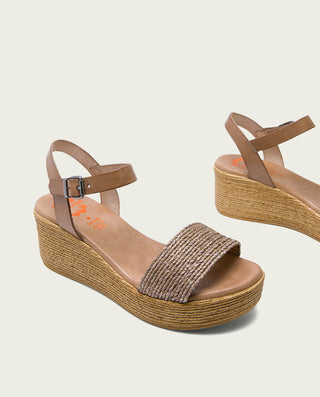 SANDALIA CUÑA Y TEJIDO TAUPE ISABEL