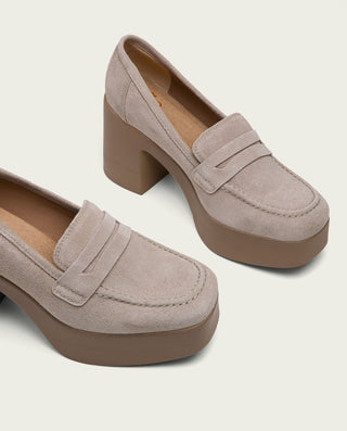 MOCASINES DE TACÓN EN SERRAJE ARENA LUCIA